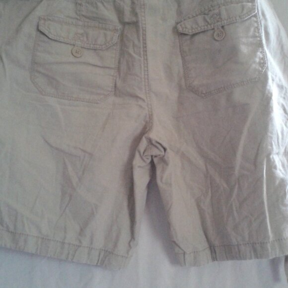 Women's Faded Glory Khaki Cargo Shorts Size 16 - Picture 6 of 8